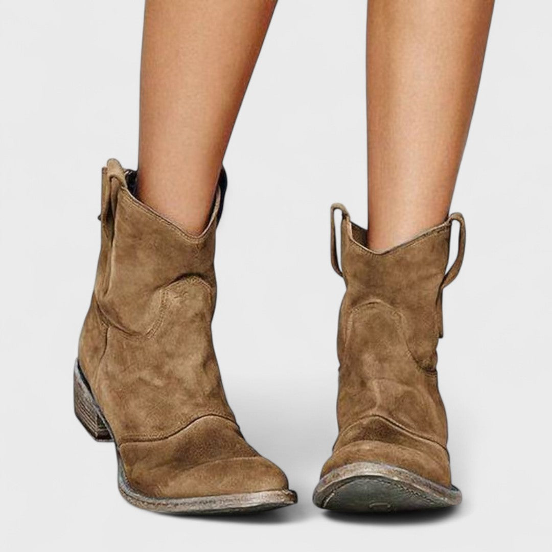 Carlota | Botines atemporales